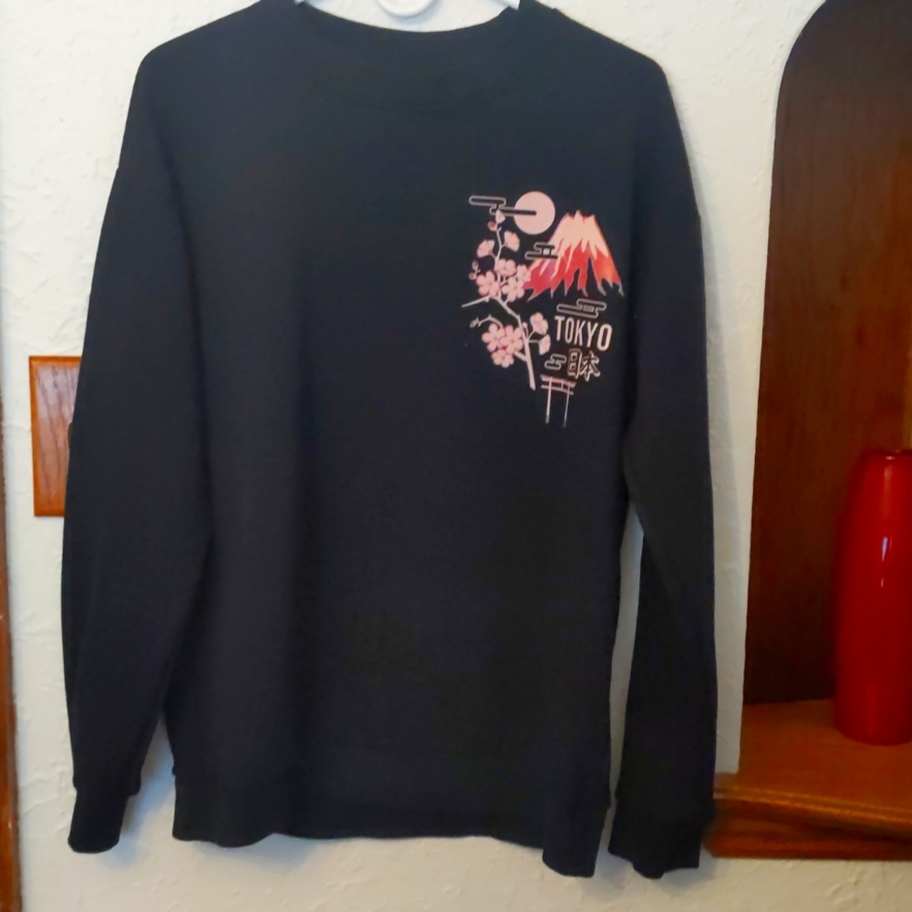 Black mens sweatshirt, medium